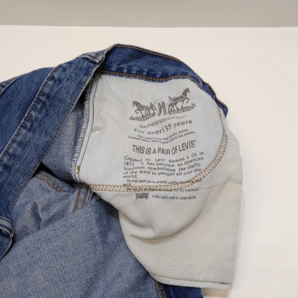Levi's 559 Relaxed Straight Fit Vintage Denim Blue Jeans 38x30 Red Tag EUC - Picture 6 of 12